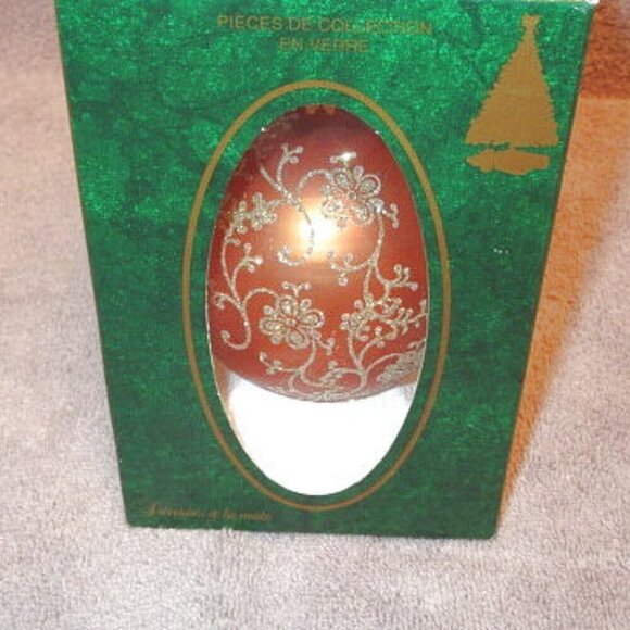 Vtg Masters On Silk Hand Painted Glass Ornament Lodge Scene Christmas 1994 NOS - Picture 6 of 7